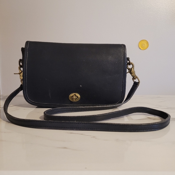 Vintage Coach Penny Pocket Bag Purse #9755 Black Leather Brass Hardware Y2K - Picture 2 of 16